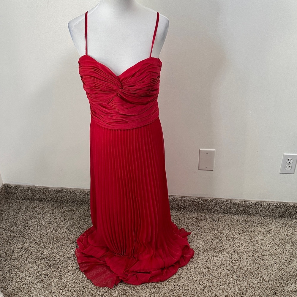 🟣 Escape Pleated Formal Cocktail Dress